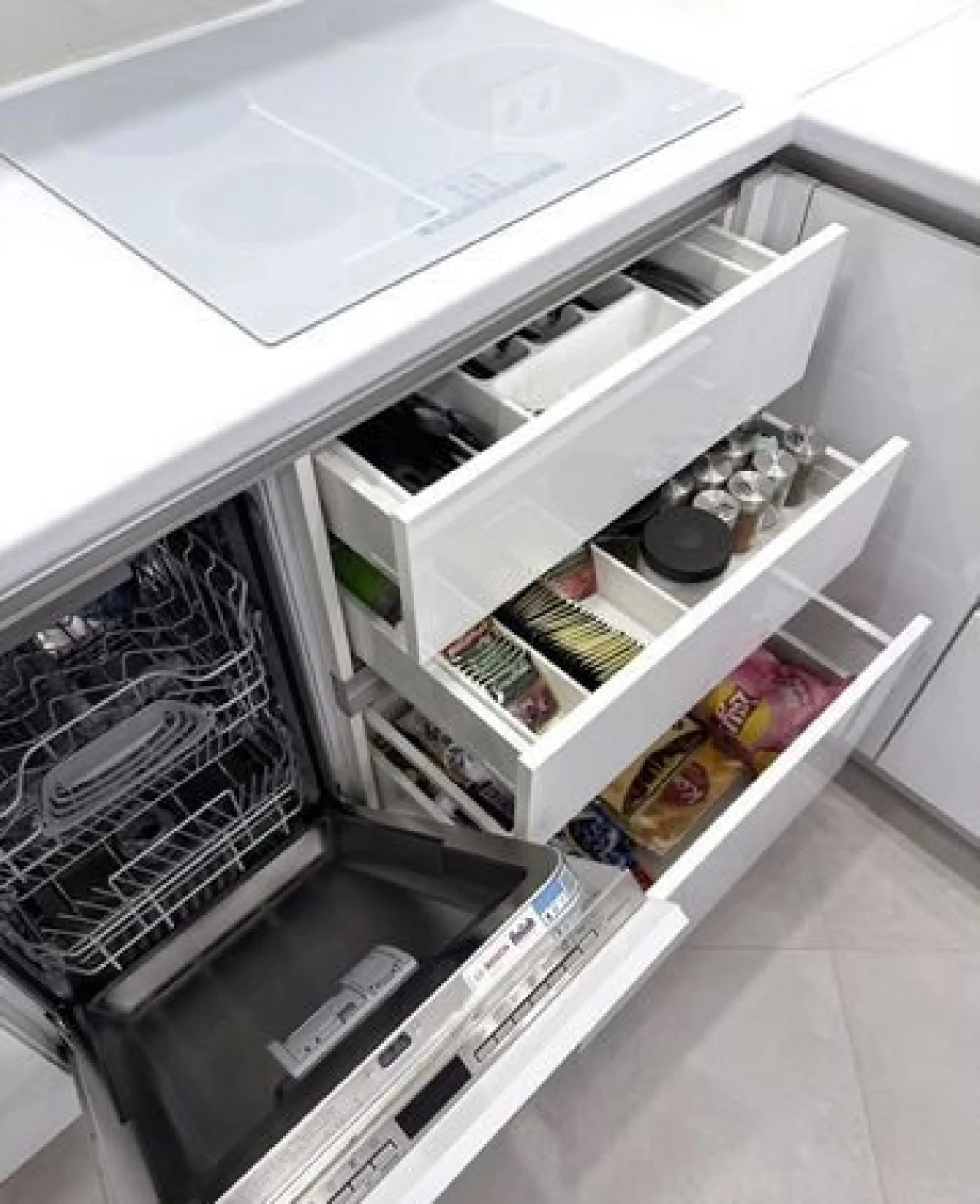 Кухни на заказ под ключ с 3D проектом и гарантией 24 месяца